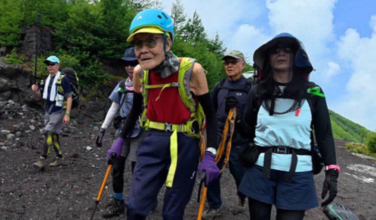 102-Year-Old Man Breaks Record, Becomes Oldest to Climb Mount Fuji
