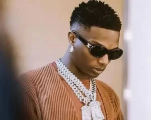 Wizkid Biography (2025): Net Worth, Age, Children, Awards, Genres, “Davido vs Wizkid” Wealth & Private Jet