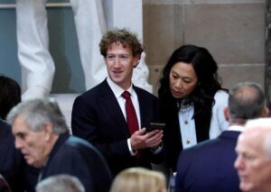 Elon Musk Tried to Recruit Mark Zuckerberg to Buy OpenAI Six Months Ago for Less Than $100B: Filings 5 Elon Musk Tried to Recruit Mark Zuckerberg to Buy OpenAI Six Months Ago for Less Than $100B