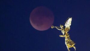 Live News on Lunar Eclipse & Blood Moon 2025